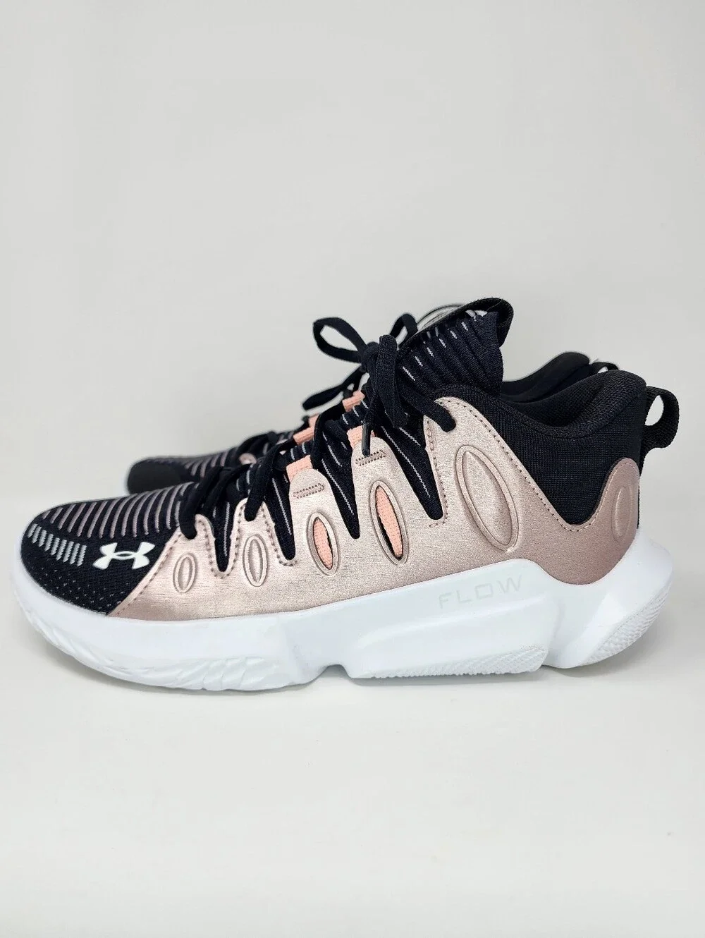 Under Armour Flow Breakthru-4 Basketball Shoes